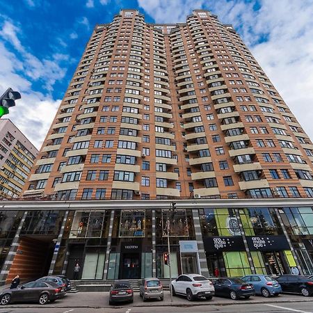 Vip In A New Building Near Lesi Ukrainki 7A Apartment Kiev Ngoại thất bức ảnh