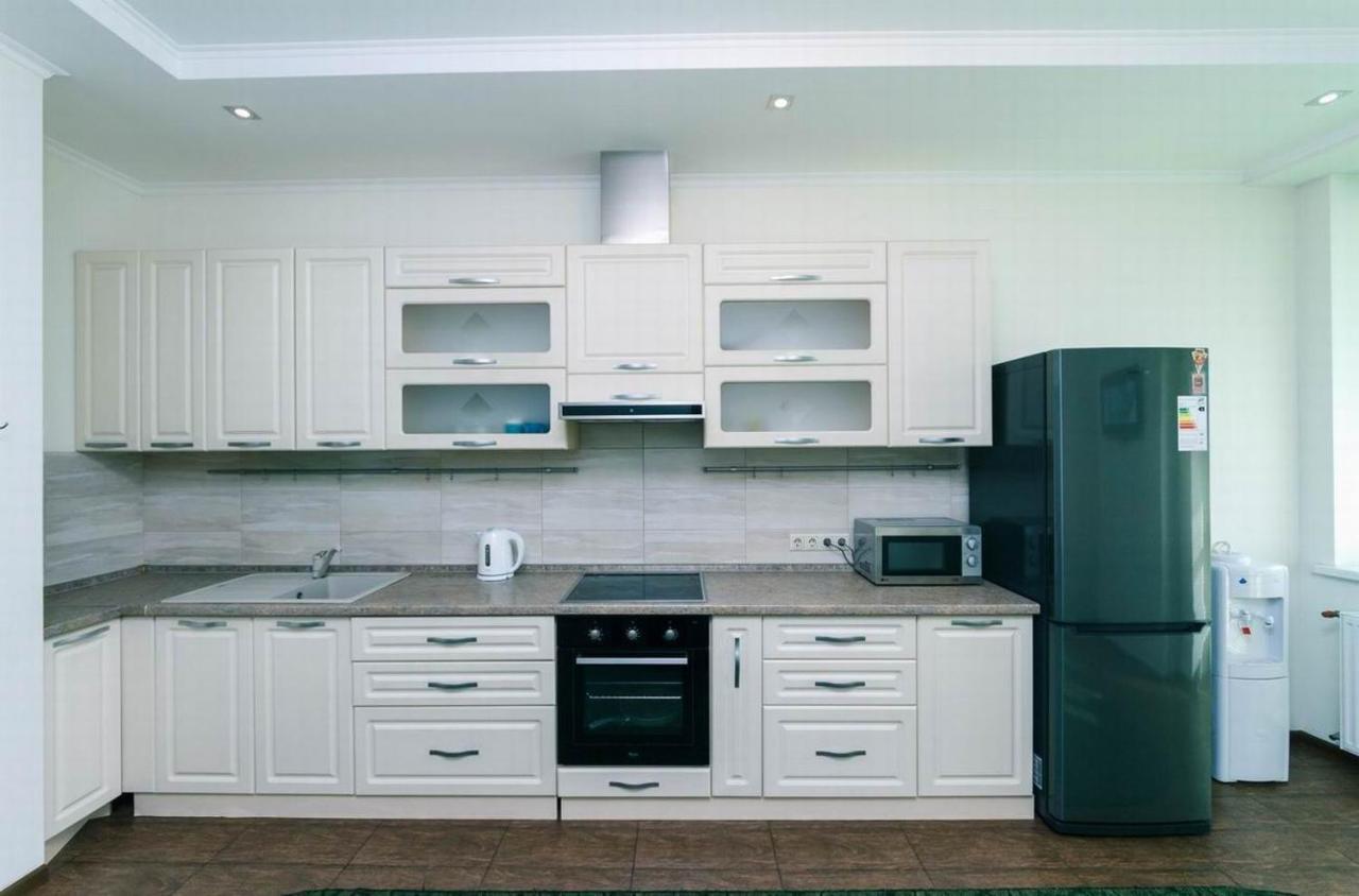 Vip In A New Building Near Lesi Ukrainki 7A Apartment Kiev Ngoại thất bức ảnh