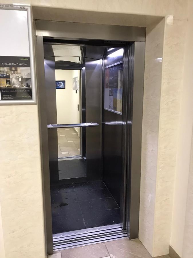 Vip In A New Building Near Lesi Ukrainki 7A Apartment Kiev Ngoại thất bức ảnh