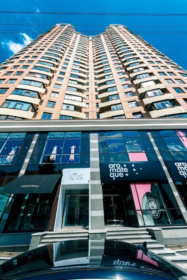 Vip In A New Building Near Lesi Ukrainki 7A Apartment Kiev Ngoại thất bức ảnh